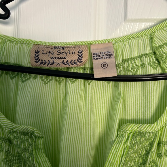 Life Style Size 1X light, flowing, green shirt, 3/4 sleeve - Picture 2 of 6